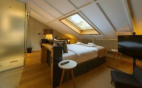 Aleksandr Pera Hotel